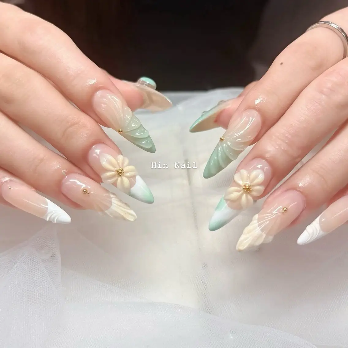 ネイル ハンドネイル HIN NAILのネイルデザイン