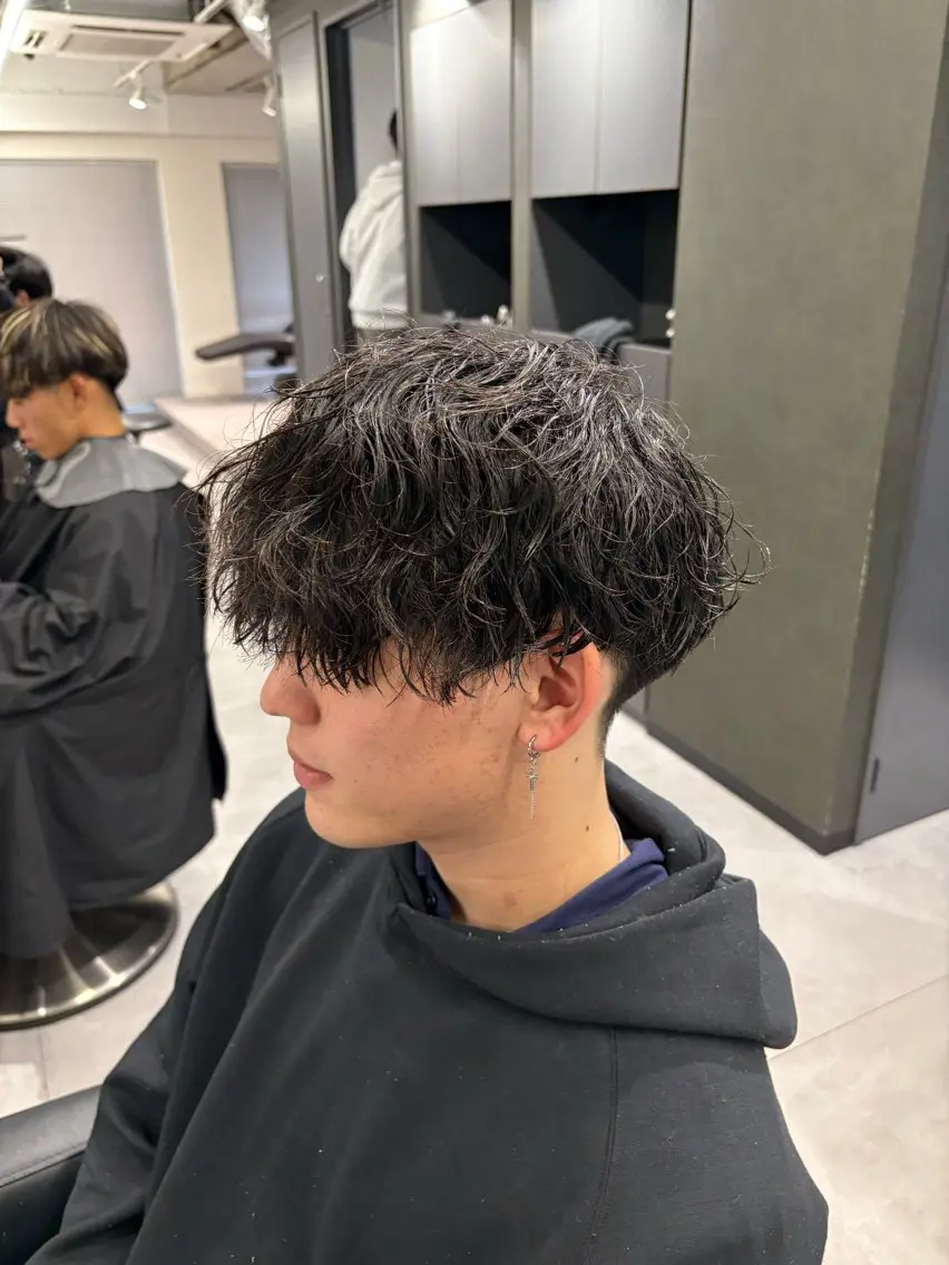 ミディアム パーマ メンズ カット パーマ ツイストスパイラル/ 😈波巻き/いっさのヘアスタイル