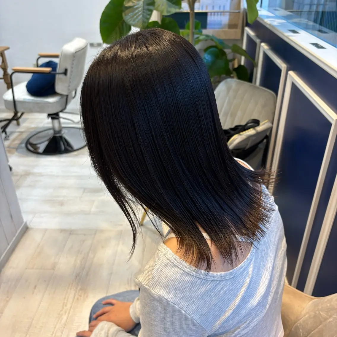 ミディアム 縮毛矯正 カット 縮毛矯正 大槻 ハルカのヘアスタイル