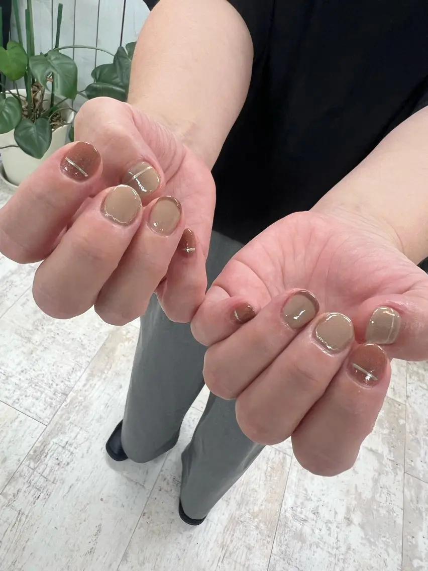ネイル オフィスネイル シンプルネイル 吉田 里菜のネイルデザイン