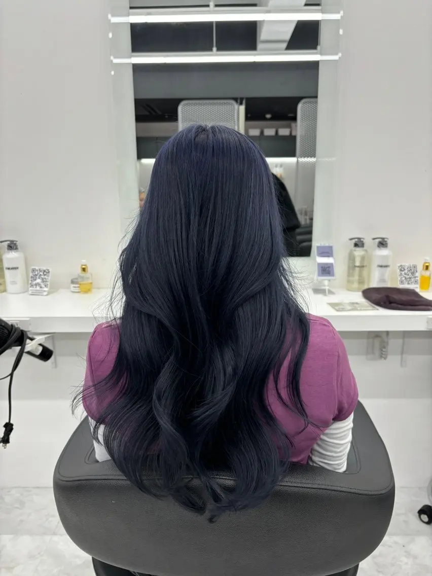 ロング カラー 抜け感レイヤー︴ ニュアンスカラーのヘアスタイル
