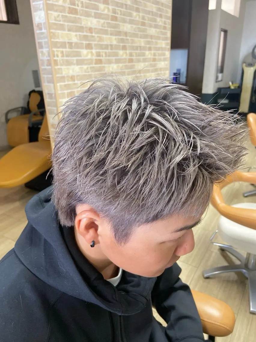 ショート カラー カット ヘアカラー 千上 結希奈のヘアスタイル
