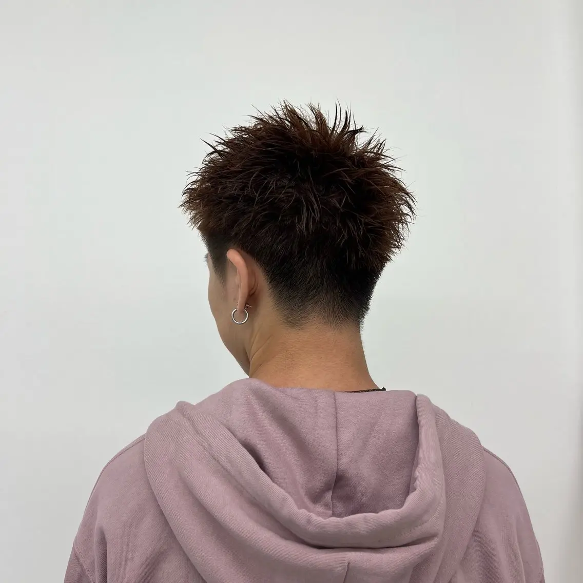 メンズ スパイキーショート 刈り上げ ワタナベ モカ🦢ダブルカラーのヘアスタイル