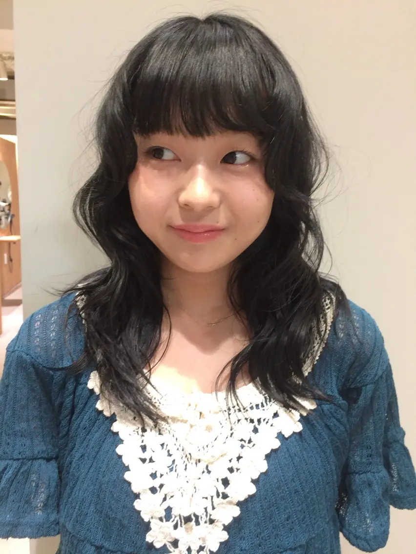 ミディアム ヘアカラー 山田 麻椰のヘアスタイル