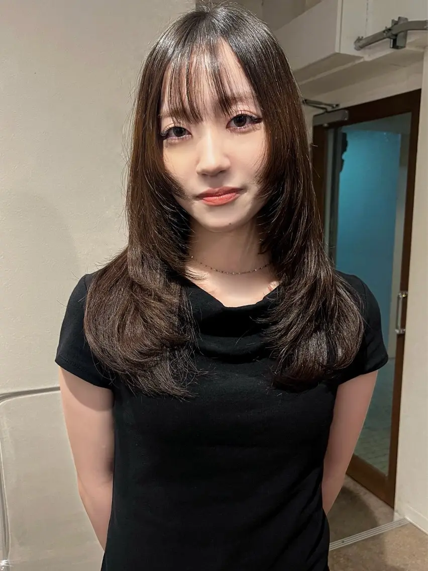 ロング カラー 透明感カラー グレージュ カット ヘアカラー yuka/ハイトーン /ボブカットモデルのヘアスタイル