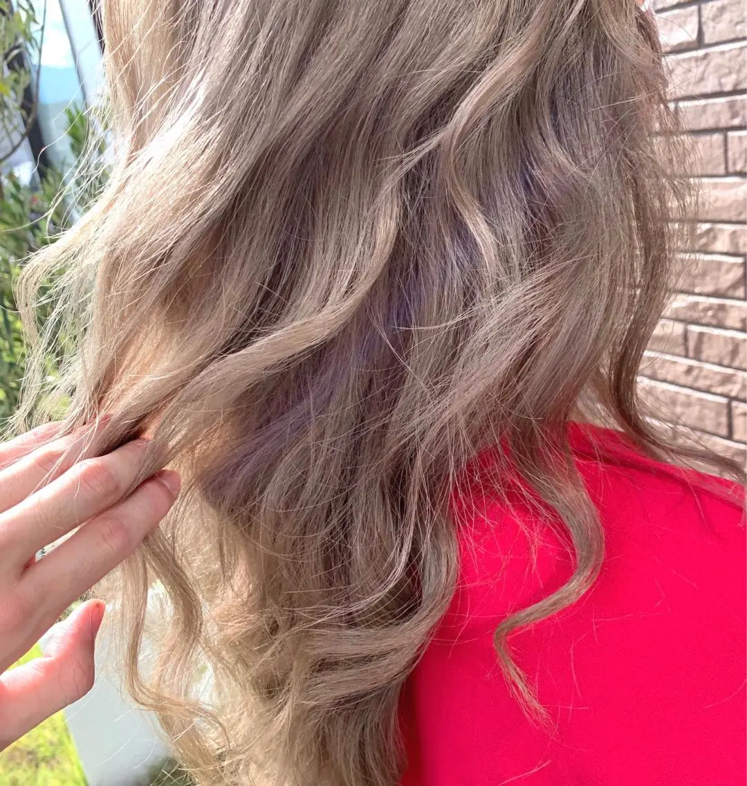 ロング カラー ブリーチ グレージュ ミルクティーグレージュ 清水 亮太/赤み消しカラーのヘアスタイル