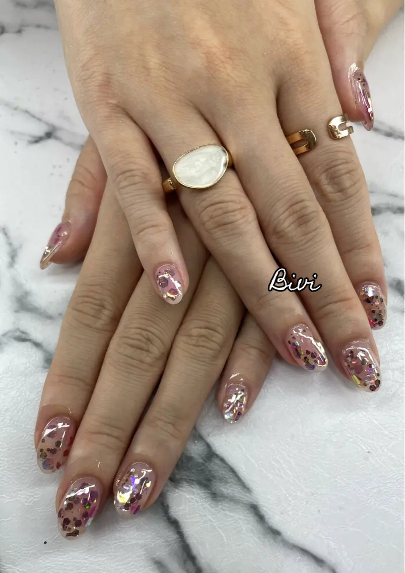 ネイル アートネイル フラッシュネイル ラメ(グリッター) シルバー スクエアネイル ♡Bivi♡自爪に 優しいネイルサロンのネイルデザイン