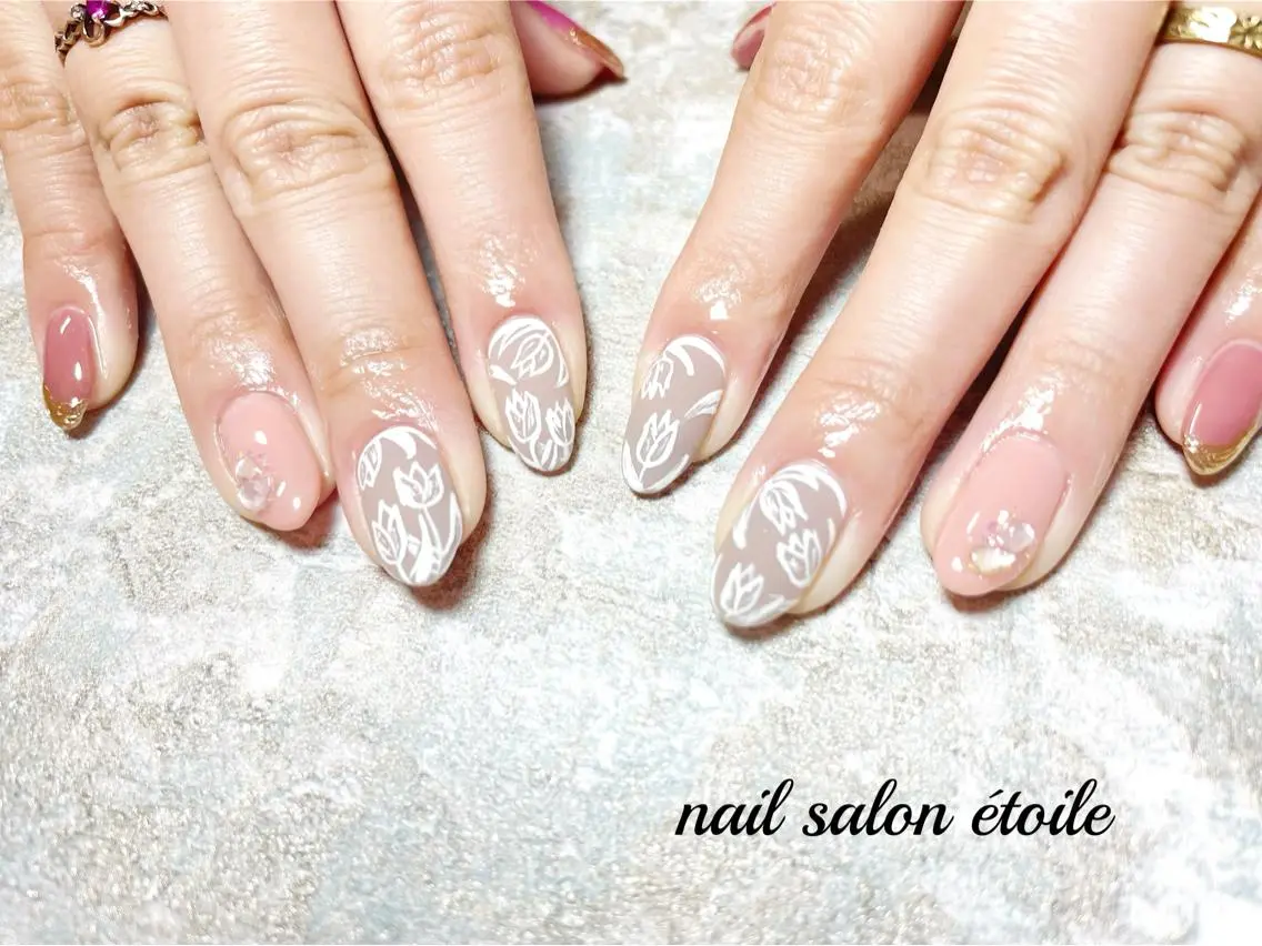 ネイル アートネイル フラワーネイル ジェルネイル マットネイル ミラーネイル ハンドネイル nail salon étoileのネイルデザイン