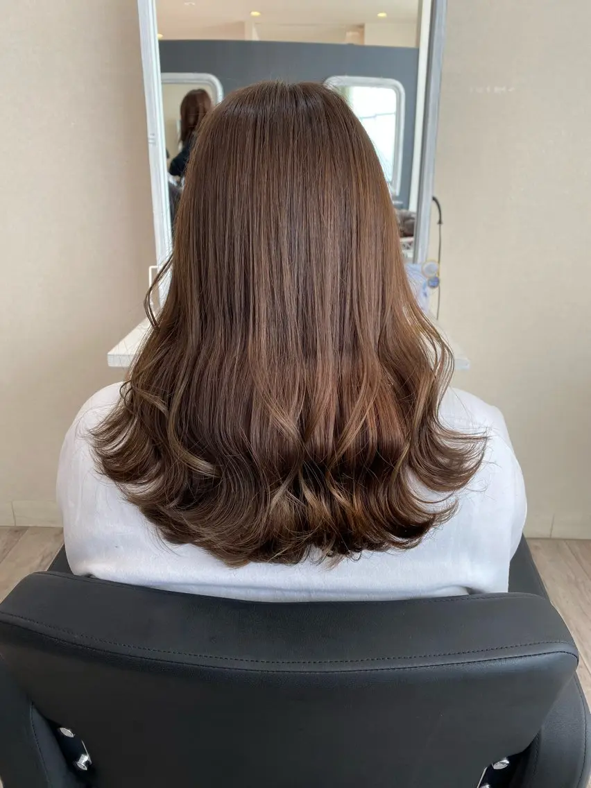 セミロング カラー ベージュカラー ショコラベージュ カット ヘアカラー APPEL hair ／岡山のヘアスタイル