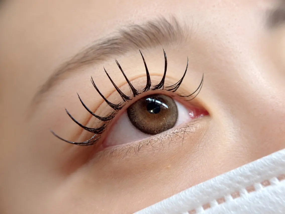 マツエク・マツパ 𝚂𝚊𝚊𝚛𝚒 eyelash横浜のマツエク・マツパデザイン