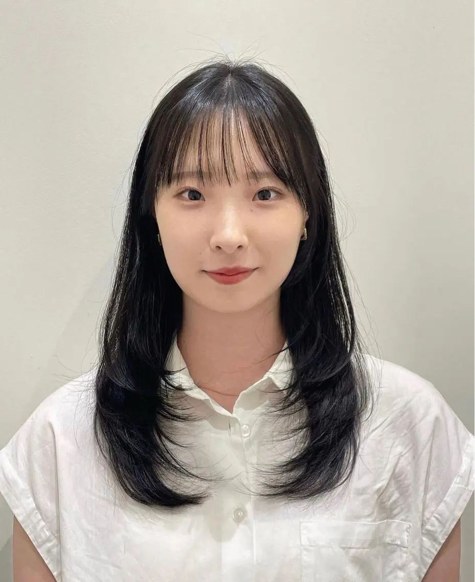 セミロング ハッシュカット ハイレイヤー 韓国風ヘア レイヤーカット ❤︎︎韓国ヘア❤︎︎ 𝑺𝒉𝒊𝒉𝒐のヘアスタイル