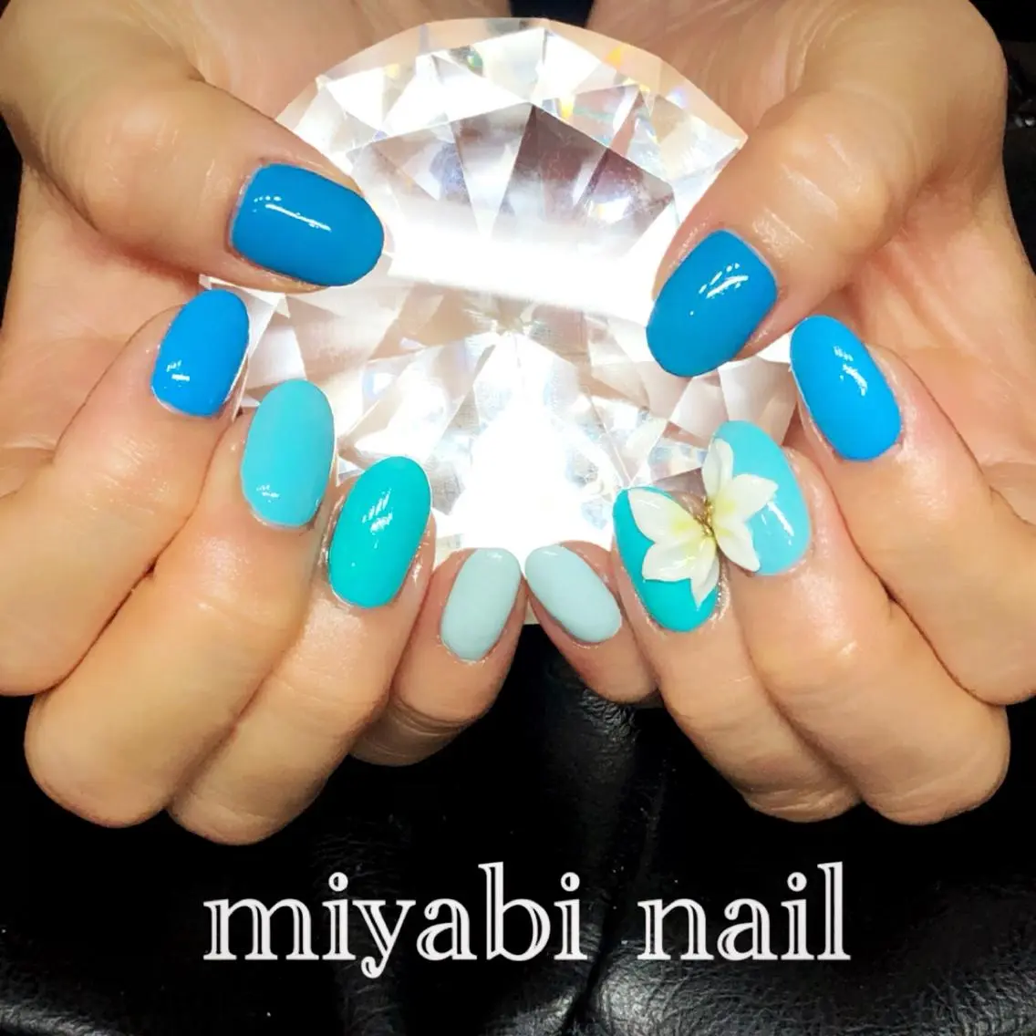 ネイル アートネイル ブルー フラワーネイル ジェルネイル 持ち込み miyabi nail 桂川駅近くのネイルデザイン