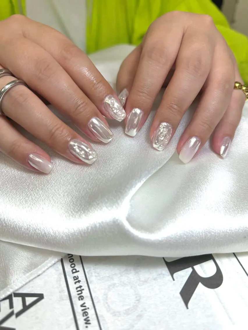 ネイル ミラーネイル ハンドネイル nail room 5890  noaのネイルデザイン