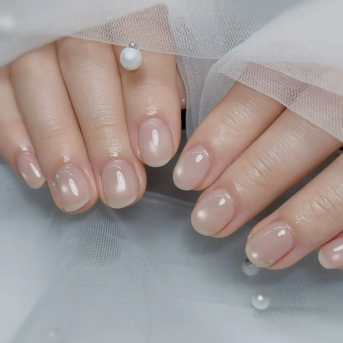 ✨マグ・フラッシュ選択可能✨自爪ちゅるんワンカラー🦋【オフケア込】の写真