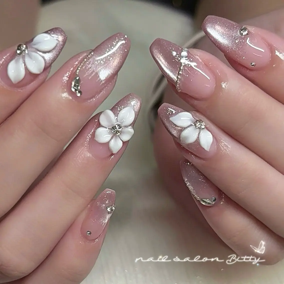 ネイル ハンドネイル Bitty momona🩵✨のネイルデザイン