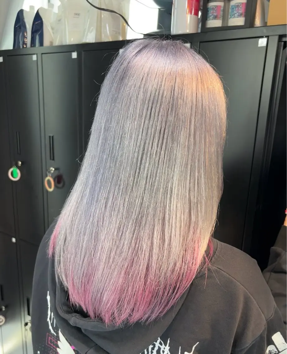 セミロング カラー ピンクカラー ヘアカラー トリートメント 落ちる黒 森崎雄斗のヘアスタイル