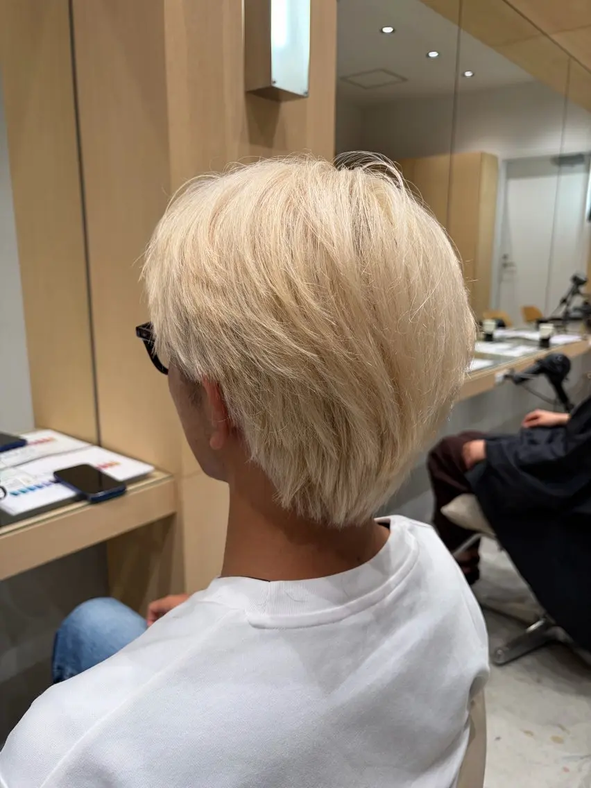 カラー メンズ 抜きっぱなしブロンド カット ヘアカラー トリートメント ホワイトカラー☁️/ Yuya/ブリーチのヘアスタイル