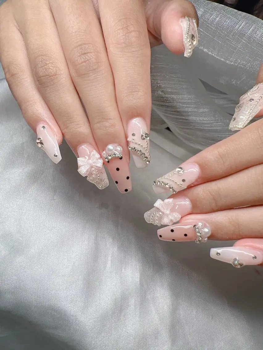 ネイル ハンドネイル Lee Nailsのネイルデザイン