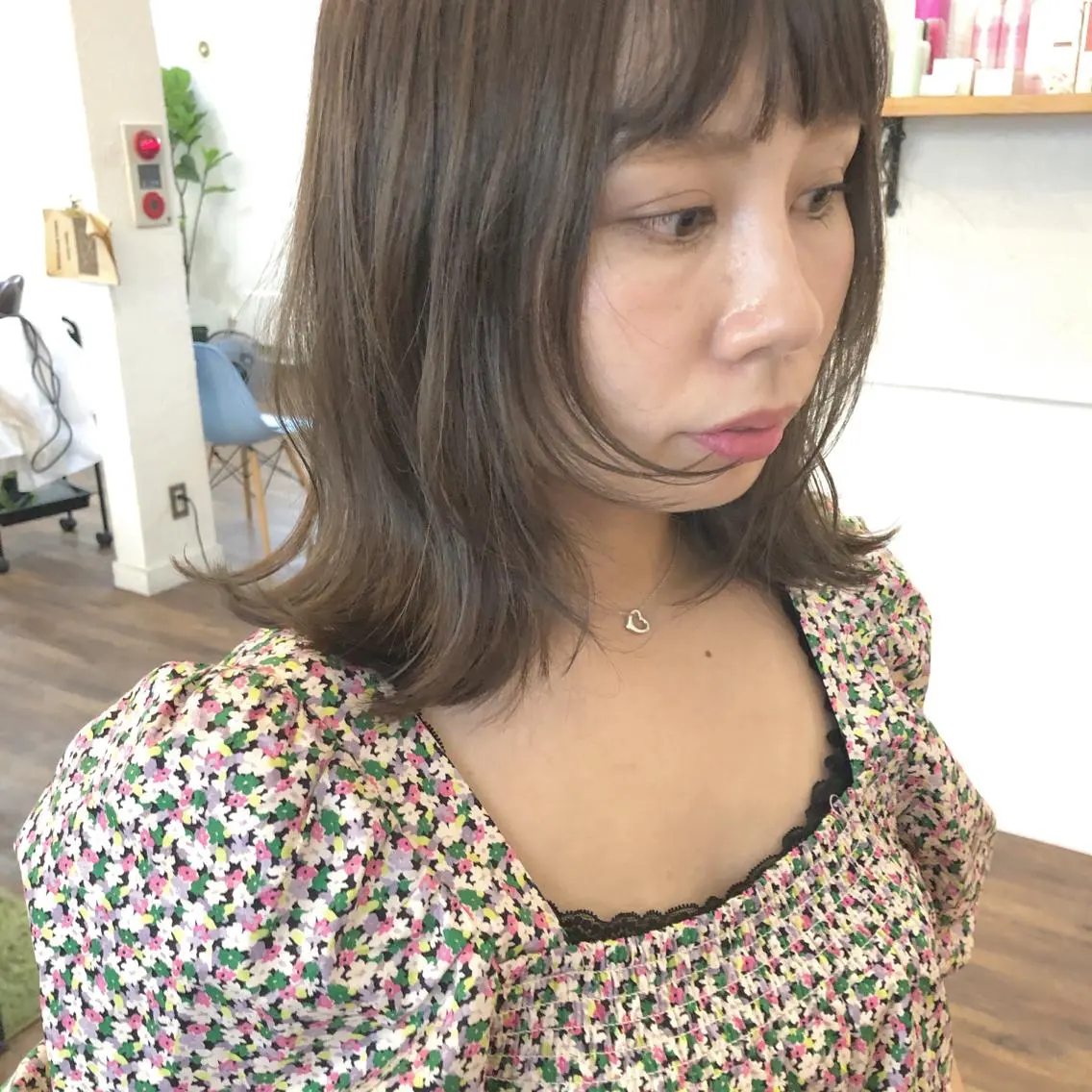 ミディアム カラー レイヤーカット カット ヘアカラー 江原 彩華のヘアスタイル