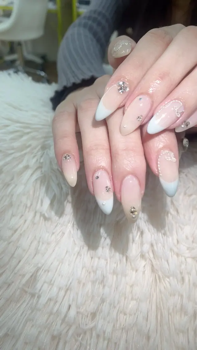 ネイル フットネイル フレンチネイル 韓国ネイル ニュアンスネイル オフィスネイル ハンドネイル フットネイル Rei _Nail 新宿のネイルデザイン