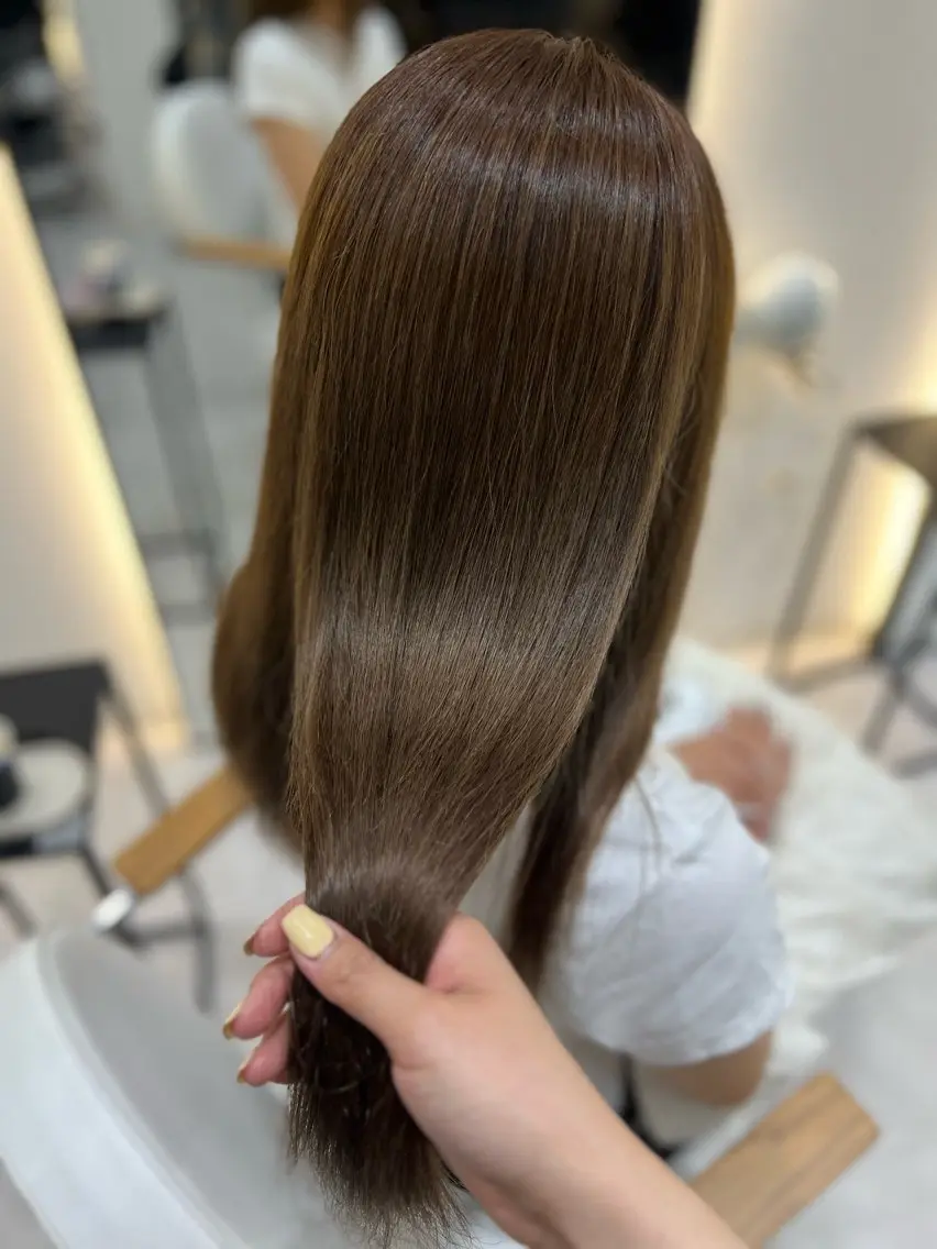 ロング カラー Zina aimiのヘアスタイル