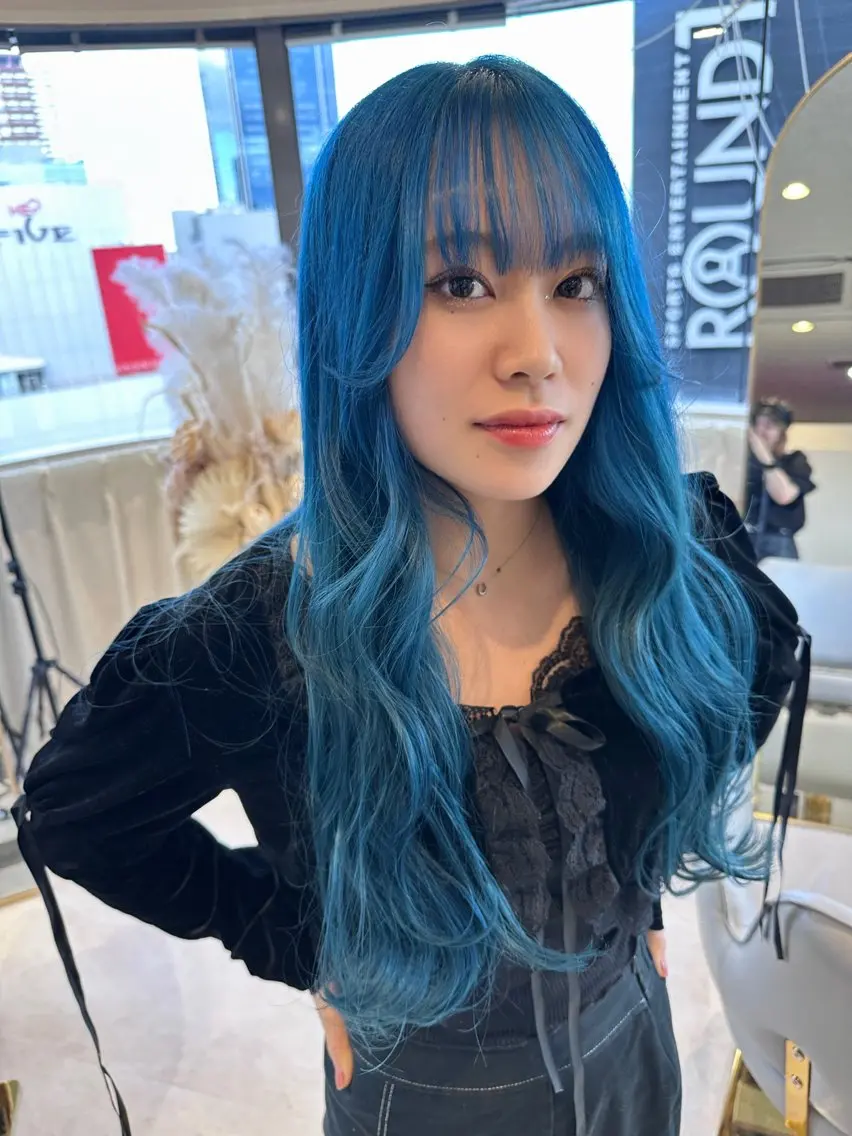 ロング カラー 女性艶髪マンツーマン YUKIのヘアスタイル