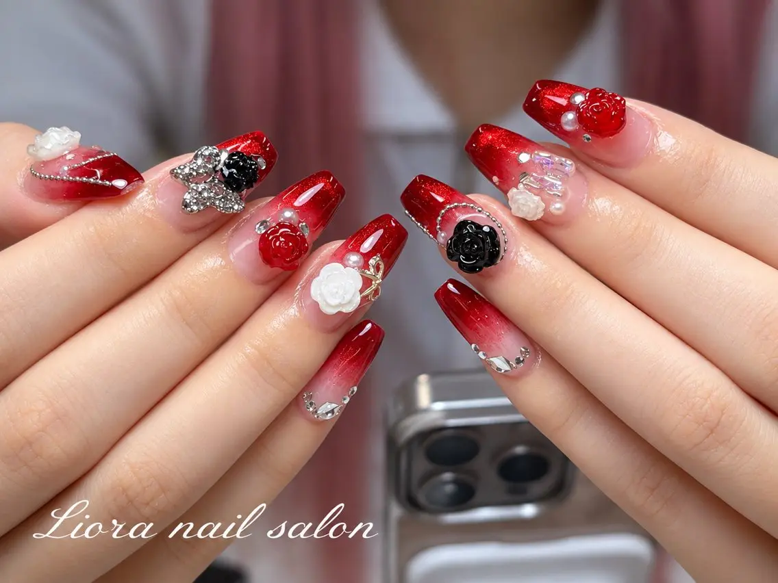 ネイル チークネイル フットネイル フレンチネイル ジェルネイル ガーリー ハンドネイル Liora nailのネイルデザイン