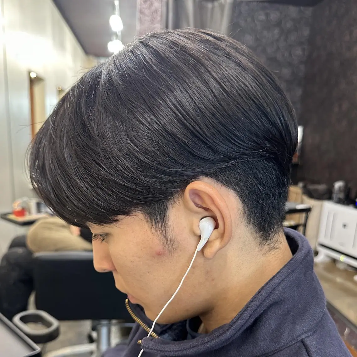 メンズ スタッフ1 アシスタントのヘアスタイル