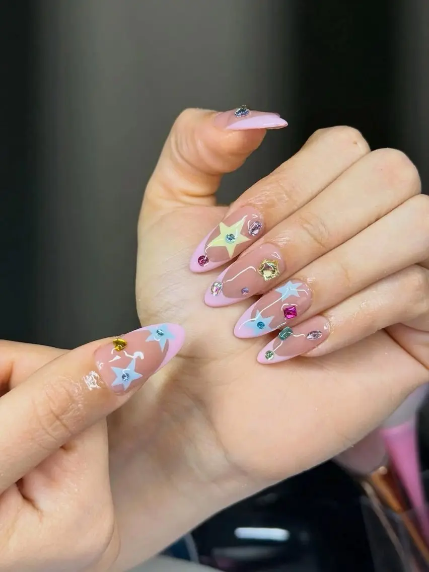 ネイル ハンドネイル HAPPI NAIL CALINのネイルデザイン