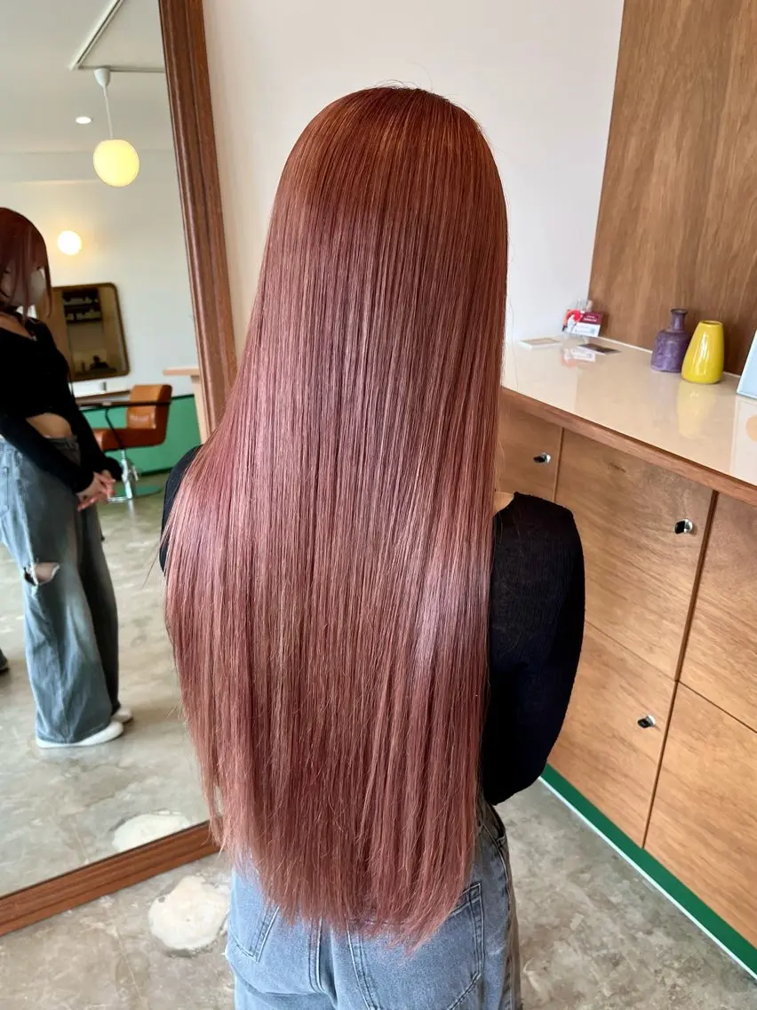 ロング ヘアカラー LOBBY HIMERIのヘアスタイル