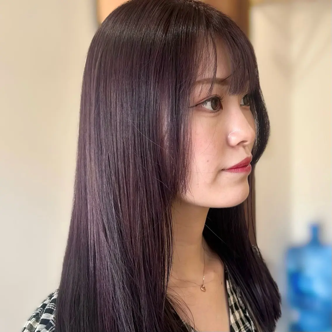 ロング カラー ブリーチ グレージュ ハイトーンカラー ラベンダーカラー ラベンダーグレージュ カット ヘアカラー トリートメント 岡田 杏奈のヘアスタイル