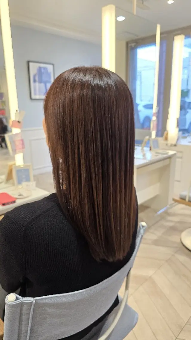 セミロング 縮毛矯正 高口 雅のヘアスタイル