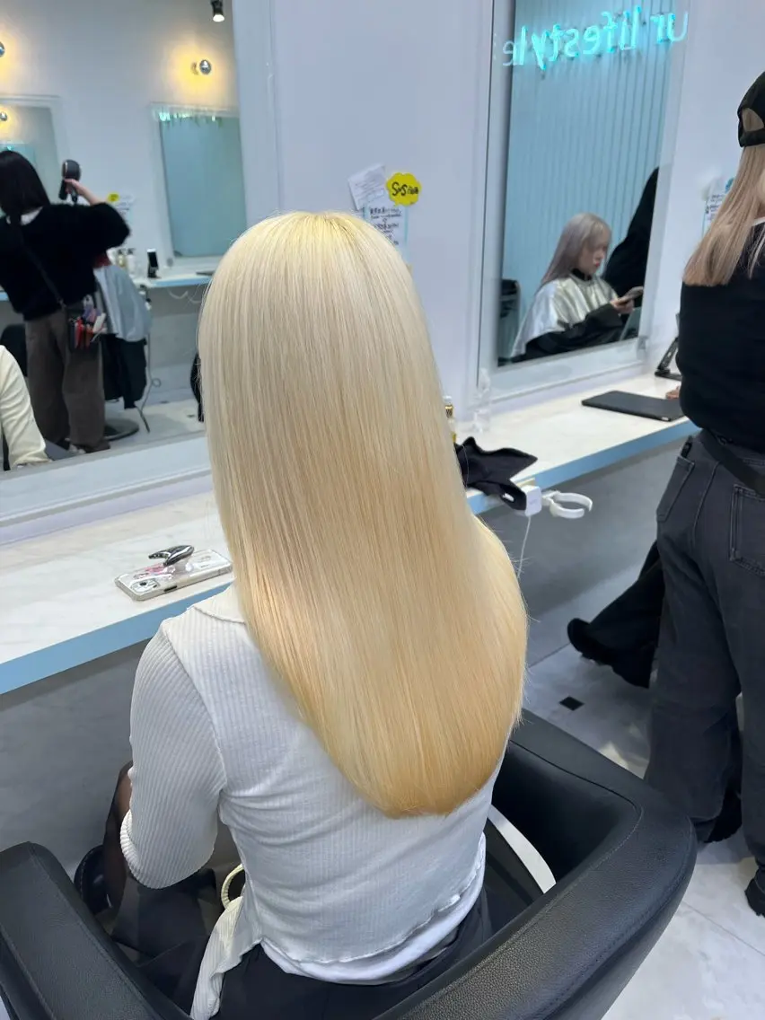 ロング カラー ヘアカラー トリートメント ブリーチカラー 🩵MIZUKIのヘアスタイル
