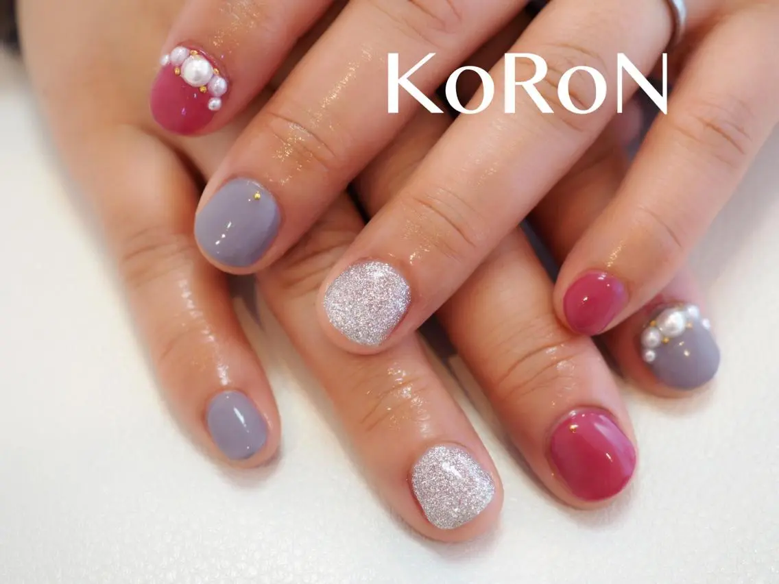 ネイル ピンク シルバー ハンドネイル 自宅サロン鎌倉 KORONのネイルデザイン