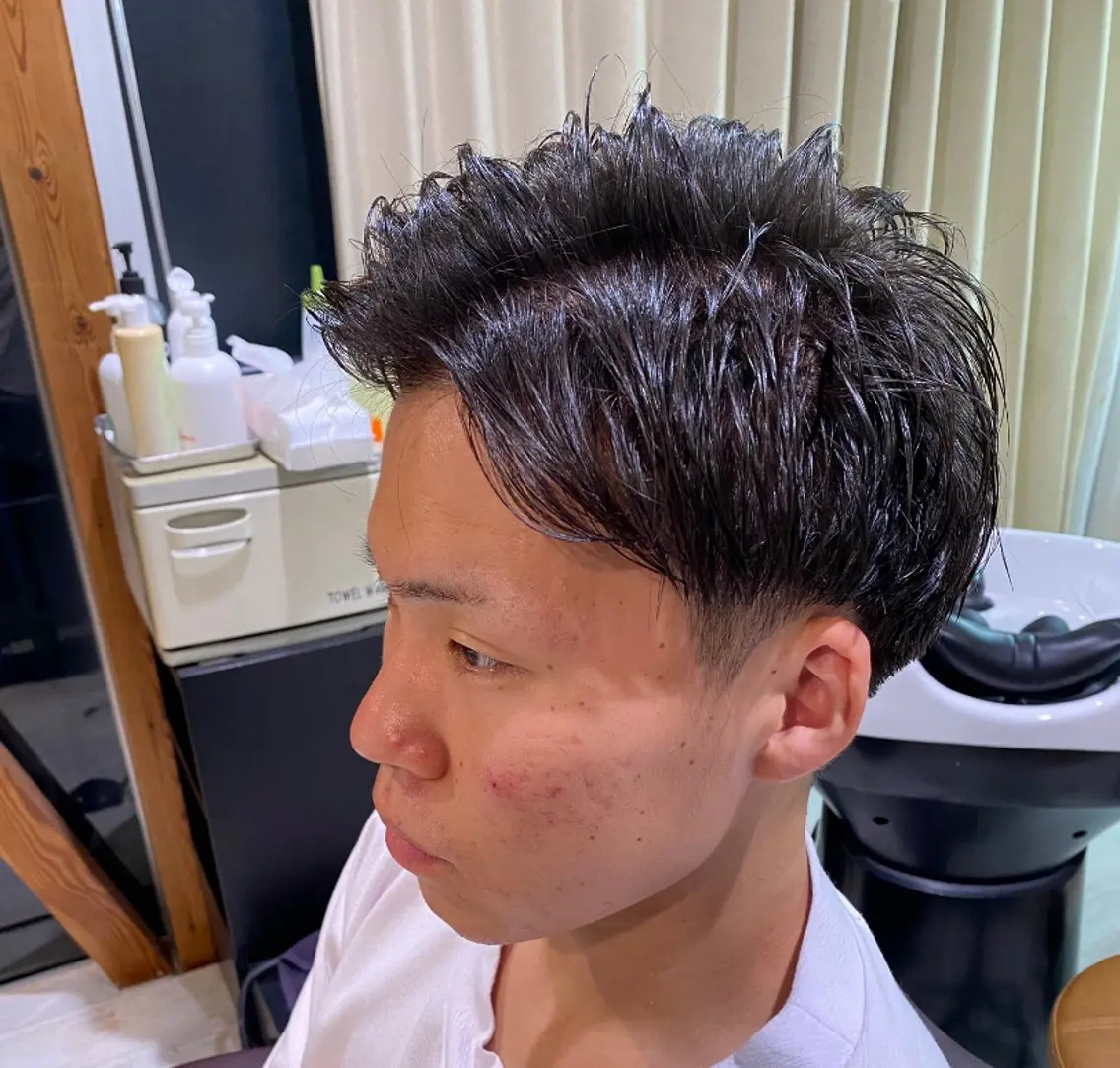 ショート パーマ メンズ マッシュ 刈り上げ ナツハラ サトシのヘアスタイル