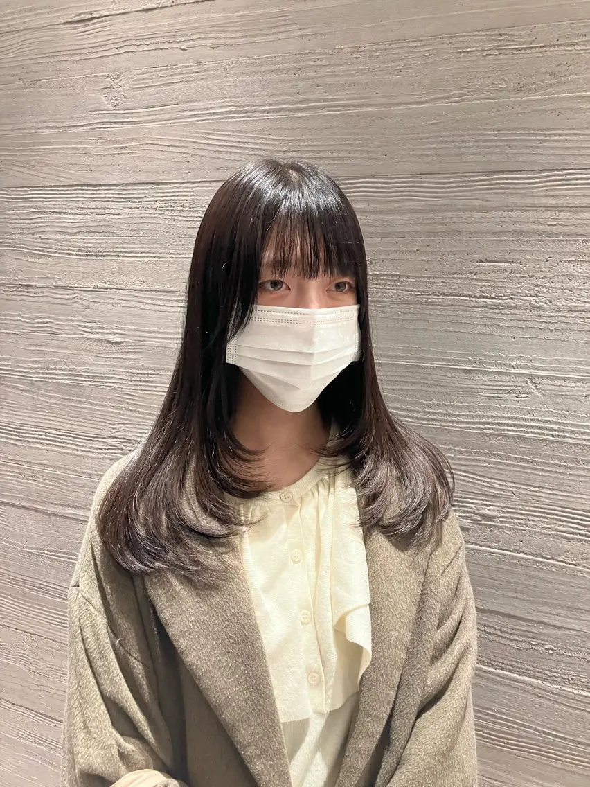ロング カラー レイヤーカット サキ🤍ハイトーン 🪩レイヤーカットのヘアスタイル