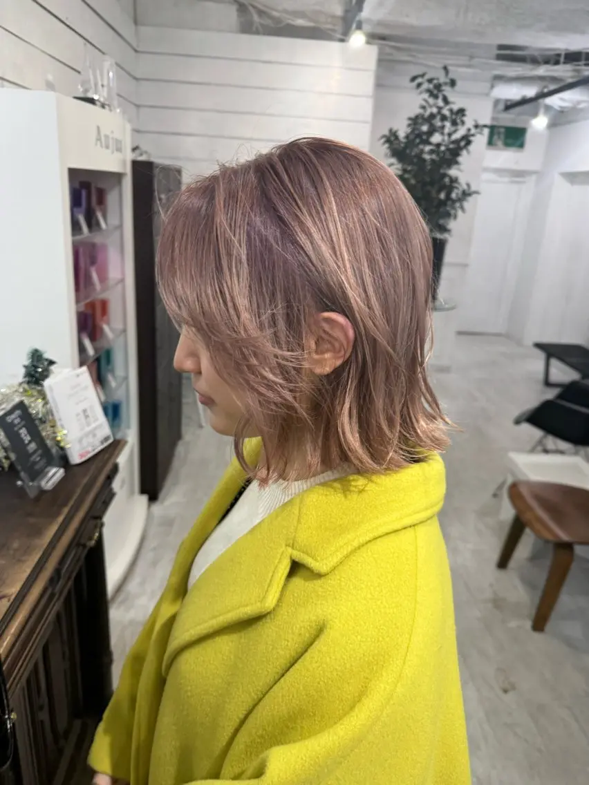 ミディアム カラー バレイヤージュ ミストバング ベージュカラー ブリーチ 抜きっぱなしブロンド 札幌ブリーチカラー/ ダブルカラー/ドイのヘアスタイル
