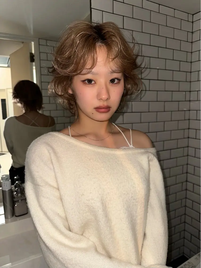 ショート カラー ヘアアレンジ MIYU/ケアブリ ーチカラー／デザインのヘアスタイル