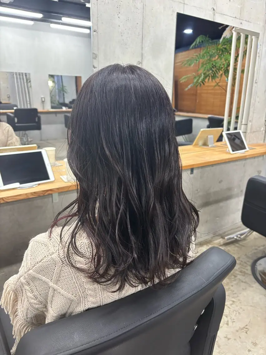 ミディアム カラー . Manatoのヘアスタイル