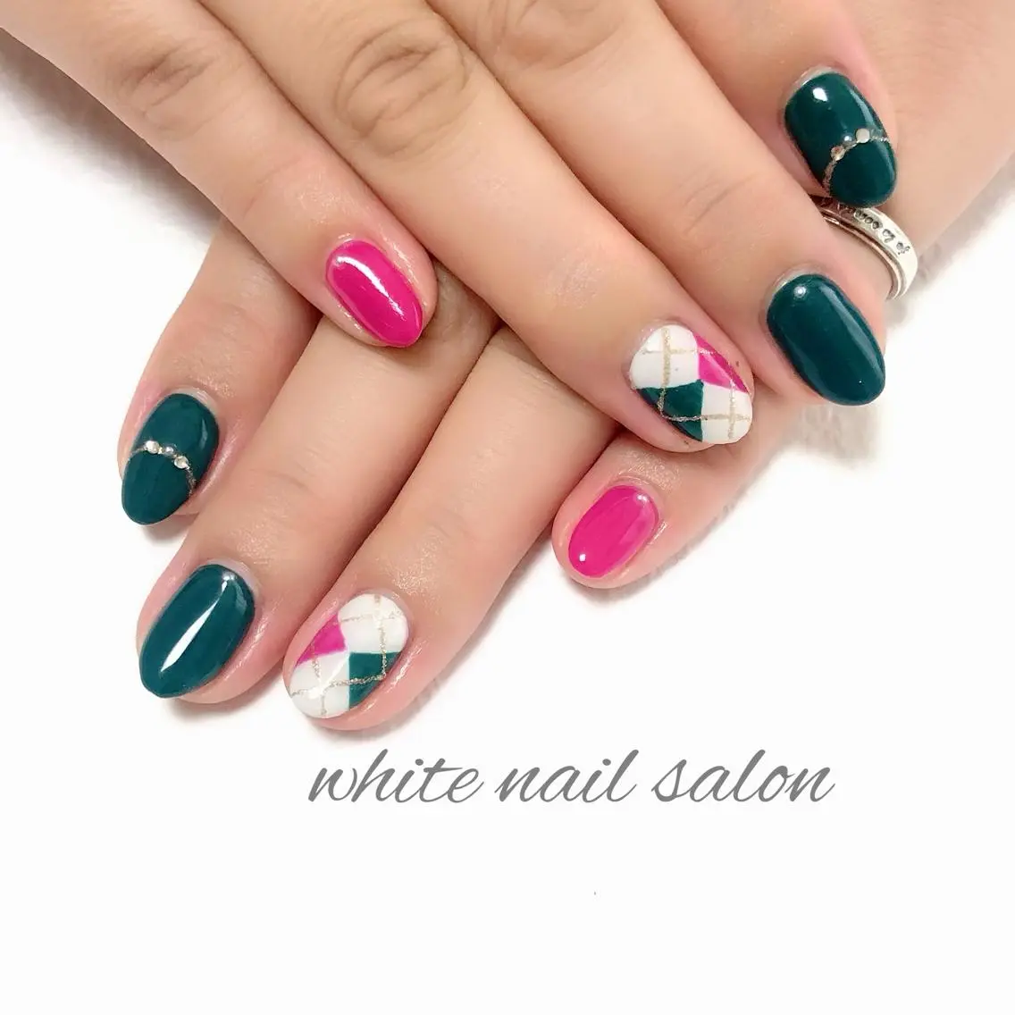 ネイル アートネイル フレンチネイル ジェルネイル ハードジェル 持ち込み ハンドネイル white nail salonのネイルデザイン