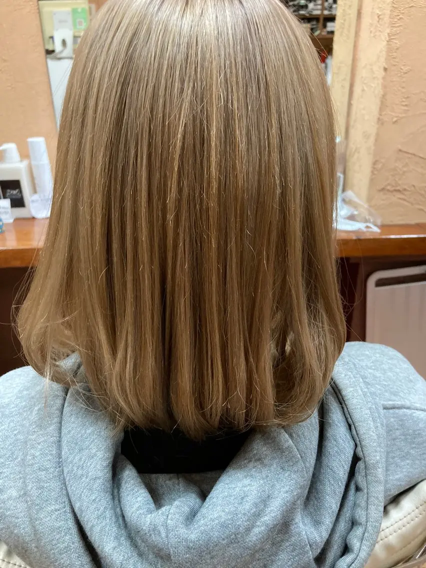ミディアム スギモト ヤスゾウのヘアスタイル