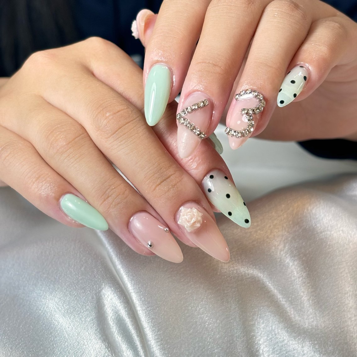 ネイル 桜ネイル 長さ出し フレンチネイル 韓国ネイル マグネットネイル ハンドネイル Kiwami nailsalonのネイルデザイン