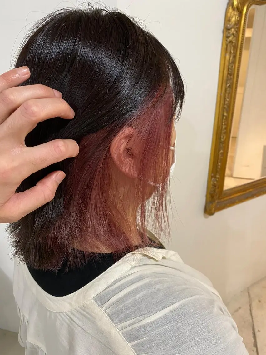 【👀チラ見せで可愛く👀】❣️ケアブリーチ❣️カット➕イヤリングorインナーカラー➕DeepLayerトリートメントの写真