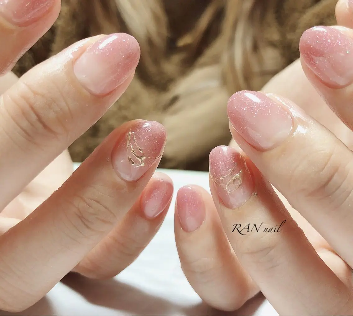 ネイル フットネイル フレンチネイル ラメ(グリッター) ミラーネイル ニュアンスネイル RAN nailのネイルデザイン