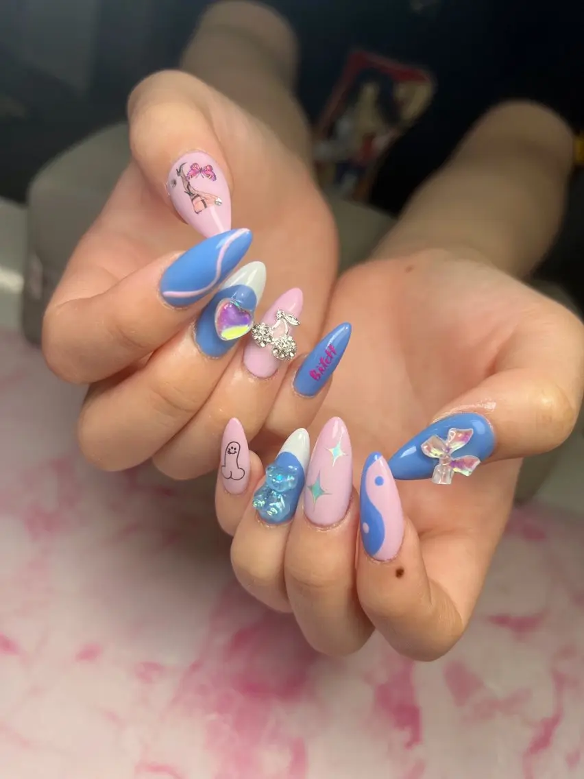 ネイル ハンドネイル 💊大阪/心斎橋 moni🧠のネイルデザイン