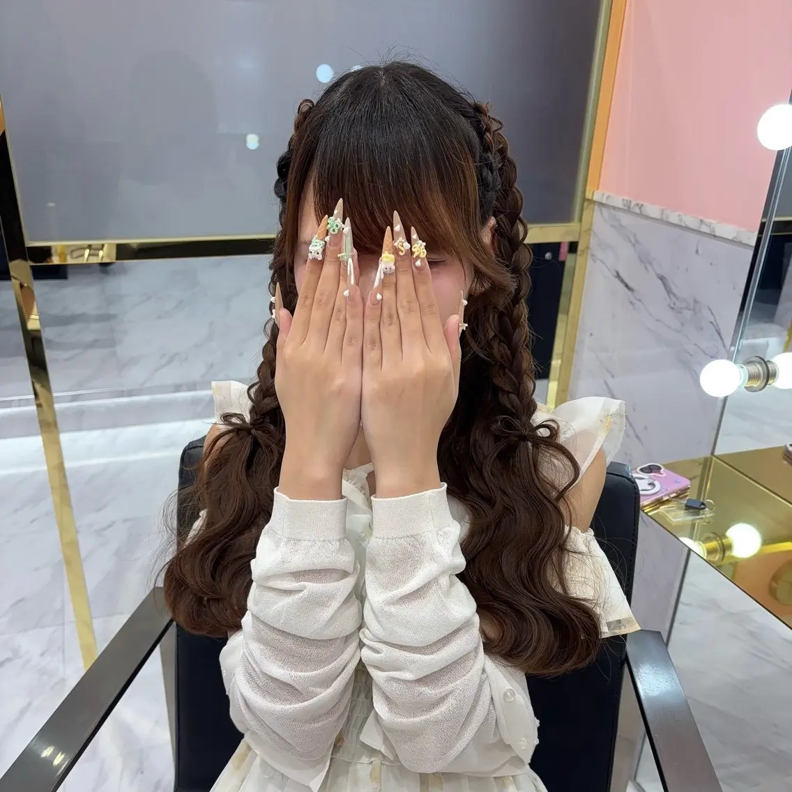 ヘアアレンジ ヘアセット LOUIS しおりのヘアスタイル