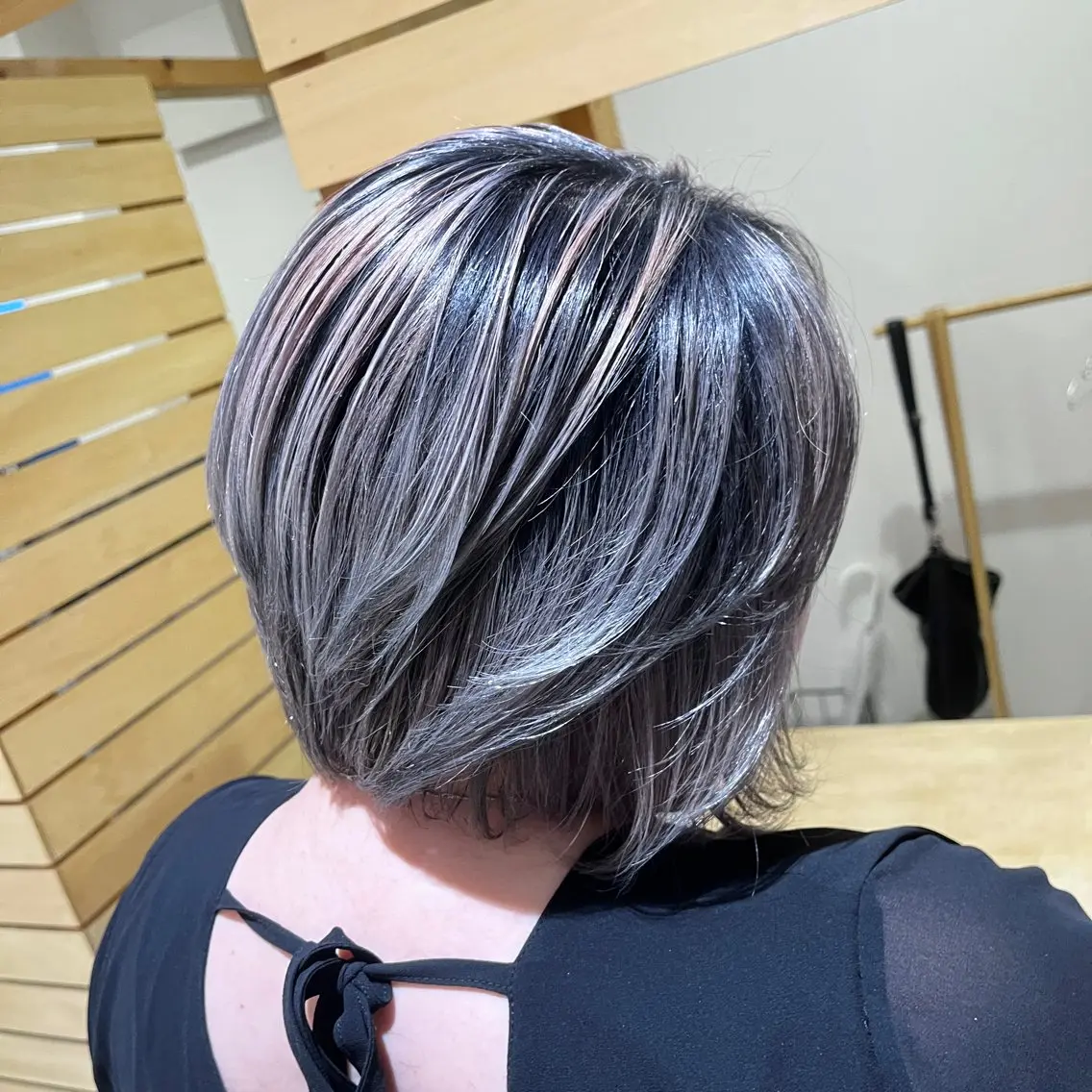 ショート カラー ブリーチ ✨髪質改善🎨 杉本賢人のヘアスタイル