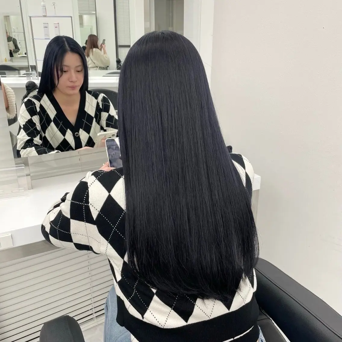 ロング カラー ベージュカラー ブリーチ 透明感カラー ダブルカラー 髪質改善 ヘアカラー トリートメント 透明感🤍レイヤー ベージュ‎🤍ピンクのヘアスタイル