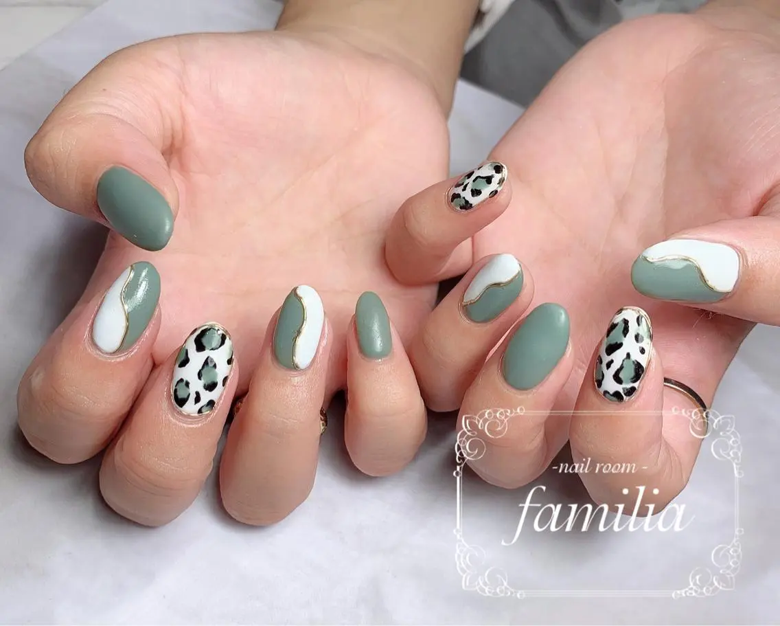 ネイル ハンドネイル -nailroom- familiaのネイルデザイン