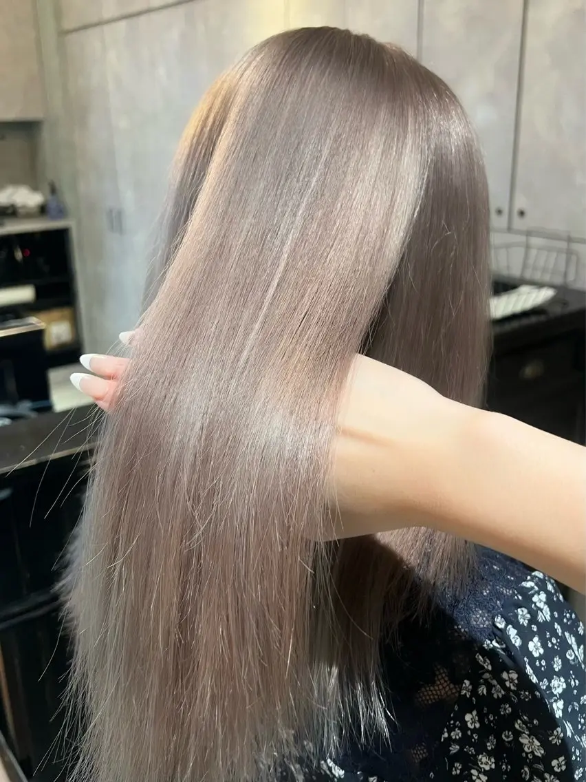 セミロング カラー 🎀ハイトーン・艶 カラー HANA🎀のヘアスタイル